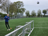 Training S.K.N.W.K. JO19-1 van donderdag 25 april 2024 (12/120)